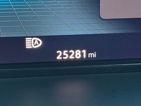 Used 2025 Volkswagen Atlas Cross Sport SE image 42