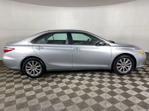 Used 2015 Toyota Camry XLE w/ Moonroof Package FWD image 25