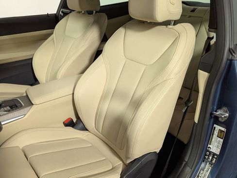 Used 2025 BMW 430i xDrive Coupe w/ Convenience Package image 18