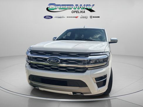 Used 2024 Ford Expedition Max Platinum AWD/4WD image 6