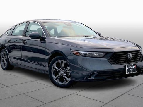 Used 2023 Honda Accord EX image 3
