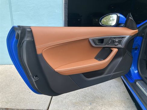 Used 2019 Jaguar F-TYPE R AWD/4WD image 30