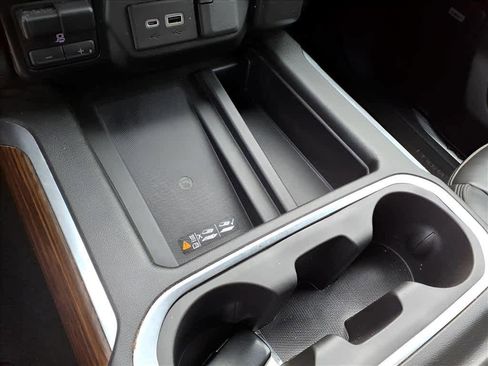 Used 2023 Chevrolet Silverado 2500 High Country w/ Z71 Off-Road Package image 21