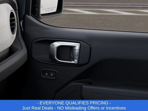 New 2026 Jeep Gladiator Sport image 25