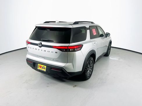 Certified 2024 Nissan Pathfinder SV AWD/4WD image 9