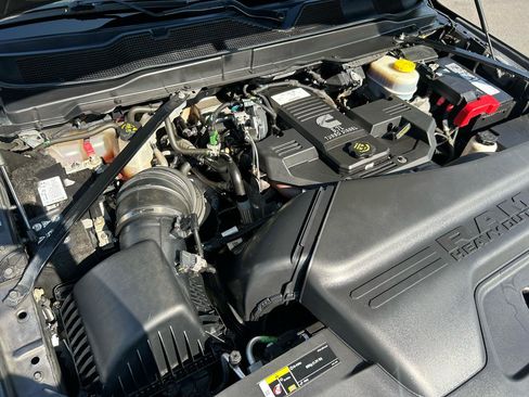 Used 2022 RAM 2500 Laramie AWD/4WD image 13