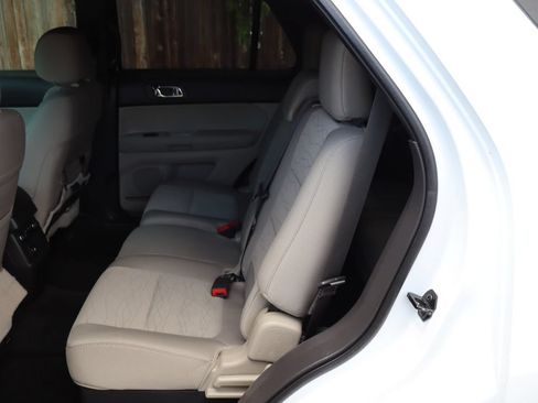 Used 2015 Ford Explorer 4WD image 19