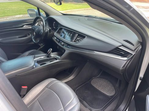 Used 2019 Buick Enclave Essence FWD image 14