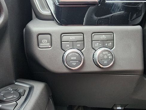 New 2026 GMC Sierra 1500 Elevation image 19