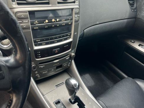 Used 2008 Lexus IS 250 w/ Preferred Accessory Pkg RWD image 7