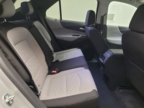 Used 2021 Chevrolet Equinox LS w/ LS Convenience Package image 19