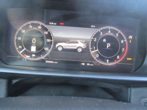Used 2018 Land Rover Discovery HSE image 54