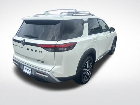 Used 2023 Nissan Pathfinder Platinum AWD/4WD image 6