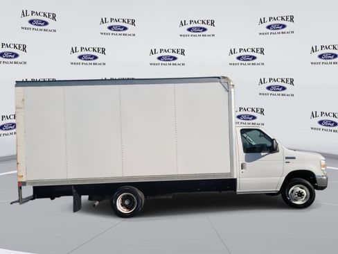 Used 2016 Ford E-350 and Econoline 350 Super Duty image 6