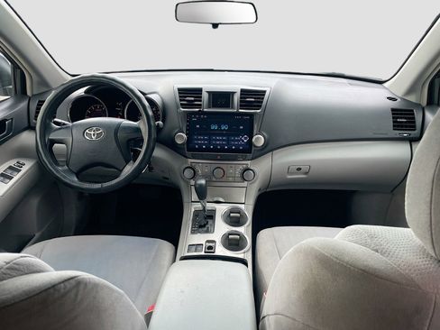 Used 2012 Toyota Highlander FWD image 14