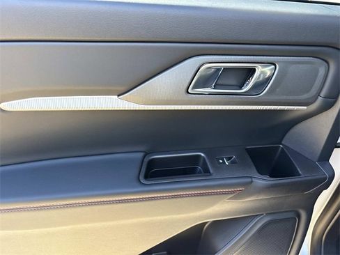 New 2026 Ford Explorer ST-Line w/ ST-Line Street Pack image 20