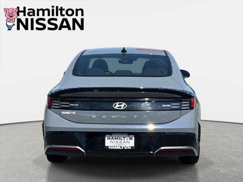 Used 2024 Hyundai Sonata SEL FWD image 3