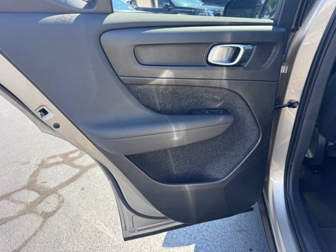 Used 2023 Volvo XC40 Recharge Ultimate w/ Protection Package Premier AWD/4WD image 36