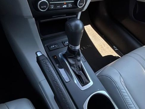 Used 2019 Acura ILX FWD image 28