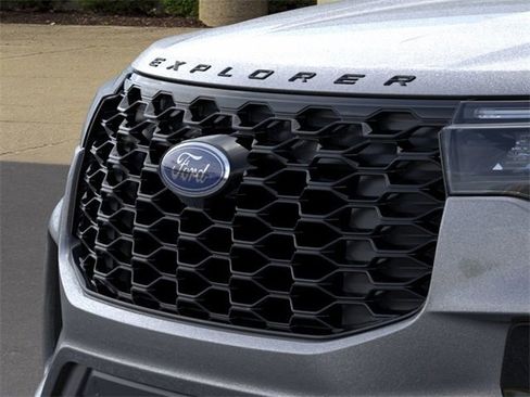 New 2026 Ford Explorer ST-Line w/ ST-Line Street Pack image 17