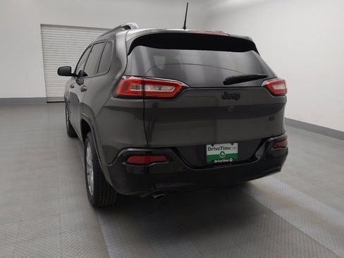 Used 2018 Jeep Cherokee Latitude image 6