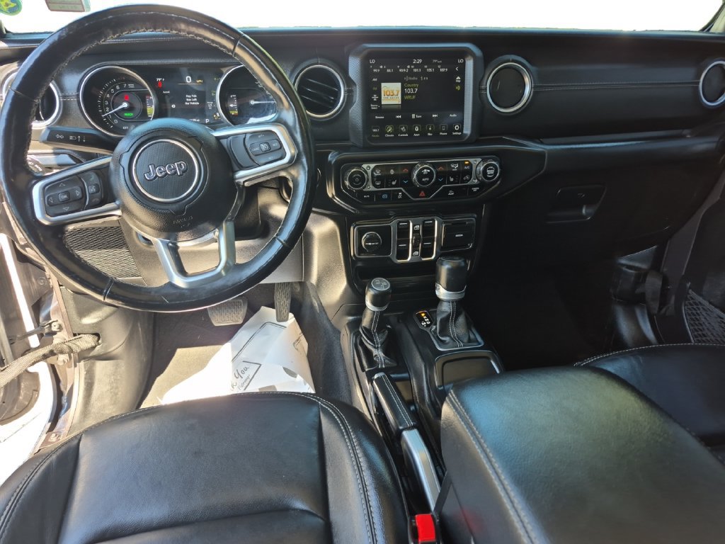 Used 2021 Jeep Wrangler Unlimited Sahara w/ Cold Weather Group AWD/4WD image 10