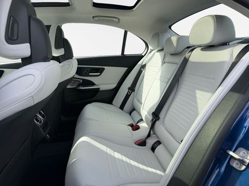 Used 2024 Mercedes-Benz C 300 4MATIC Sedan image 23