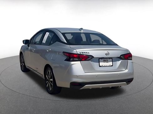 Used 2025 Nissan Versa SV FWD image 11