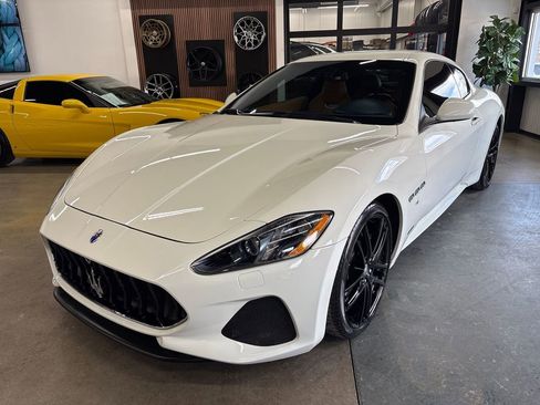 Used 2018 Maserati GranTurismo Sport image 2