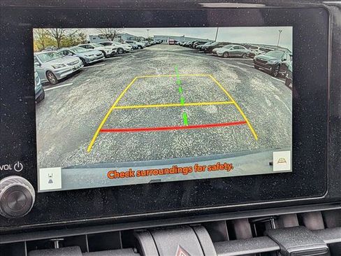 Used 2025 Toyota RAV4 LE AWD/4WD image 9