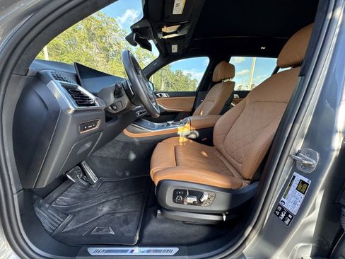 Certified 2025 BMW X7 xDrive40i w/ M Sport Package image 15