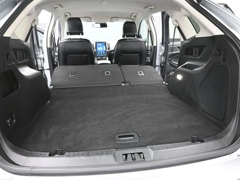 Used 2024 Ford Edge Titanium image 22