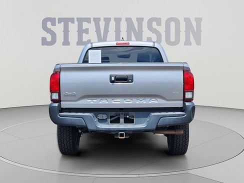Used 2020 Toyota Tacoma SR AWD/4WD image 3