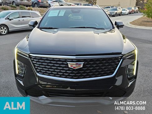 Used 2025 Cadillac XT4 Premium Luxury image 4