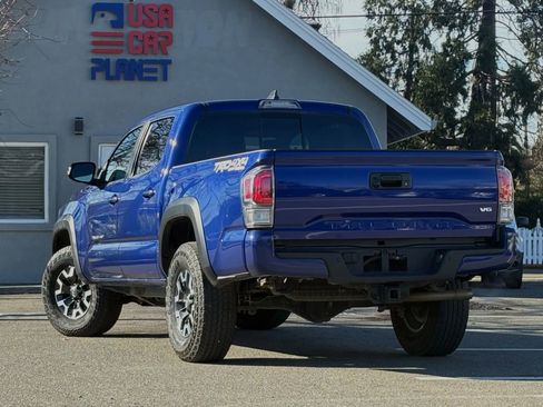 Used 2022 Toyota Tacoma TRD Off-Road w/ Technology Package image 7