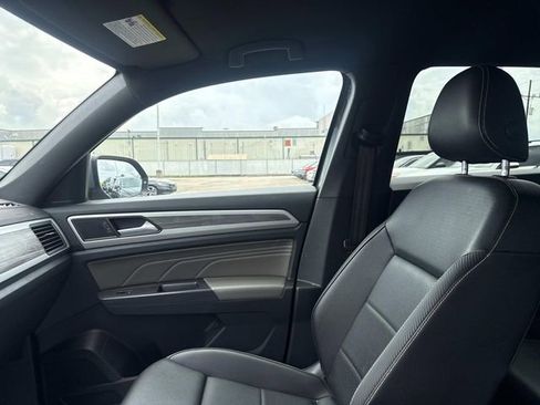 Used 2021 Volkswagen Atlas Cross Sport SE AWD/4WD image 22