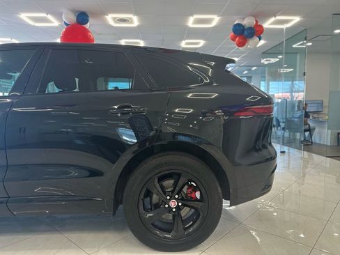 Used 2022 Jaguar F-PACE S image 7