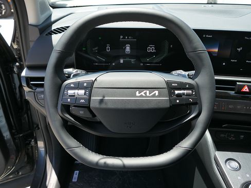 New 2026 Kia Sportage LX FWD image 13