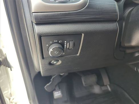 Used 2021 Jeep Grand Cherokee Laredo X AWD/4WD image 30