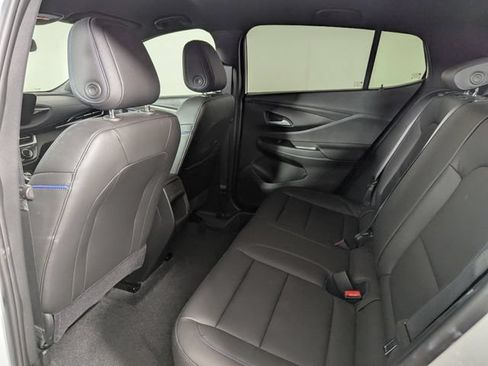 Used 2024 Buick Envista Sport Touring w/ Convenience II Package FWD image 17