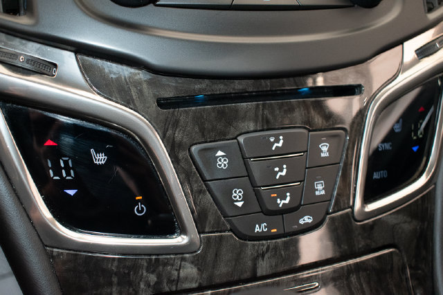 Used 2014 Buick LaCrosse Leather FWD image 30