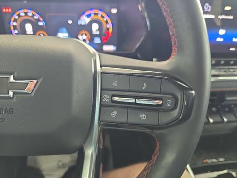 Certified 2025 Chevrolet Colorado Z71 w/ Technology Package AWD/4WD image 18