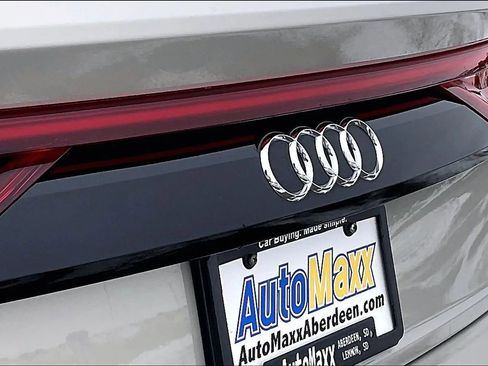 Used 2021 Audi Q8 Prestige w/ Prestige Package AWD/4WD image 29