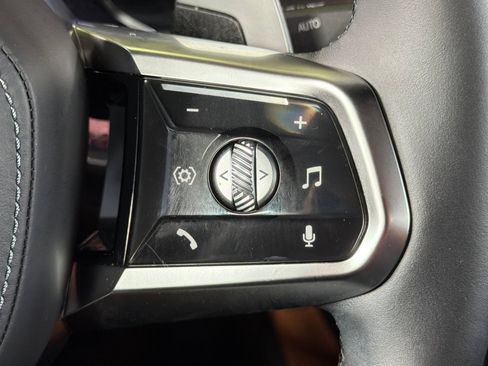 Certified 2023 BMW 740i image 32