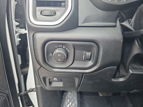 New 2026 RAM 1500 Express image 12