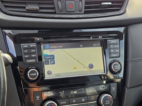 Used 2017 Nissan Rogue SL w/ SL Premium Package image 23