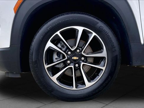 Used 2025 Chevrolet TrailBlazer LT AWD/4WD image 11