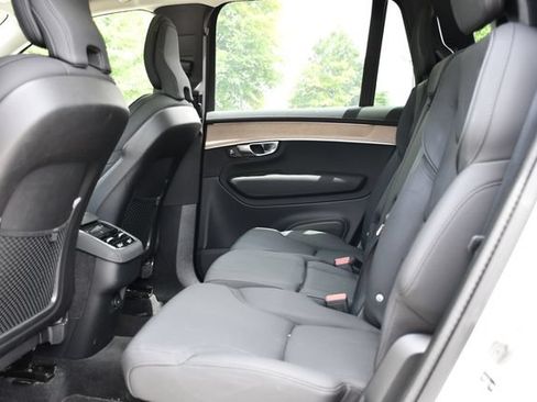 Used 2025 Volvo XC90 B6 Plus AWD/4WD image 16