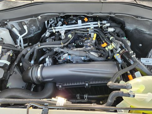 New 2026 Ford Explorer Active w/ Active Comfort Package RWD image 22