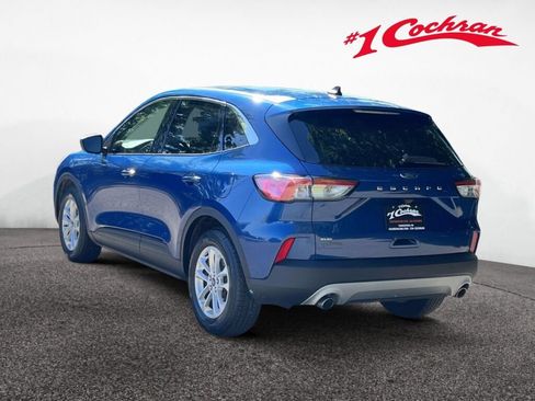 Used 2022 Ford Escape SE w/ Convenience Package FWD image 9